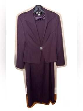 Set of Elegant Plum Dress and Blazer Suit